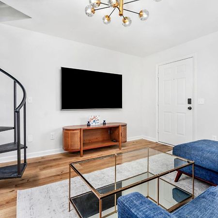 Remodeled And New - Walk To Downtown Auburn Apartment Exterior photo