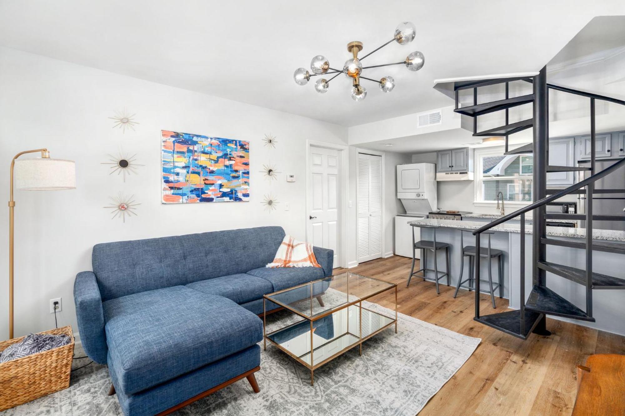 Remodeled And New - Walk To Downtown Auburn Apartment Exterior photo